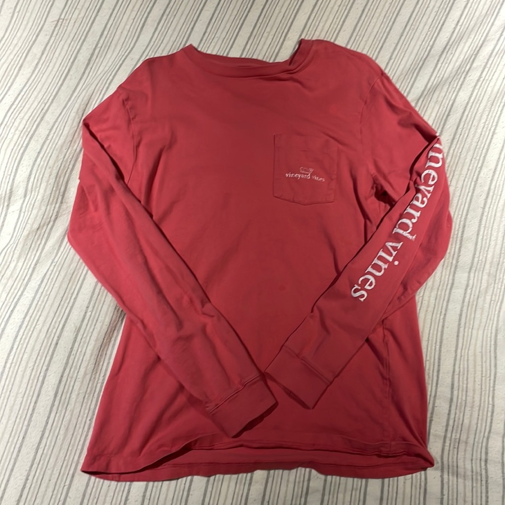 Pink/Salmon colored vineyard vines long sleeve. Size: Small